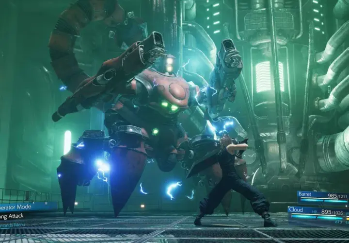 Cloud walczy z mechanicznym potworem w Final Fantasy 7 Remake PC.