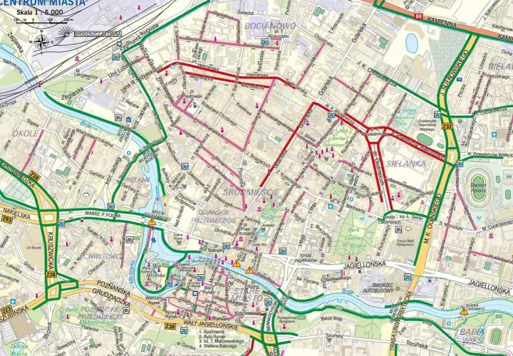 Mapa Bydgoszczy z zaznaczonymi trasami rowerowymi. Zielone linie to ścieżki, czerwone to propozycje tras rowerowych.