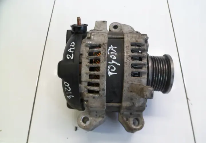 Jak wyjąć alternator w Toyocie Avensis T25 - uniknij kosztownych błędów
