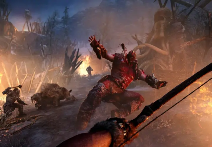 Krwawa walka w świecie Far Cry Primal. Wojownik z maczugą kontra szablozębny tygrys, a w tle płonące wioski i łuk.