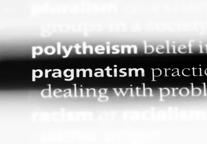 Pragmatyzm: praktyczne podejście do rozwiązywania problemów.