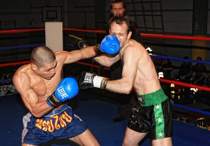 Waga musza: Ile kg? Limity MMA i boksu UFC, KSW i więcej!
