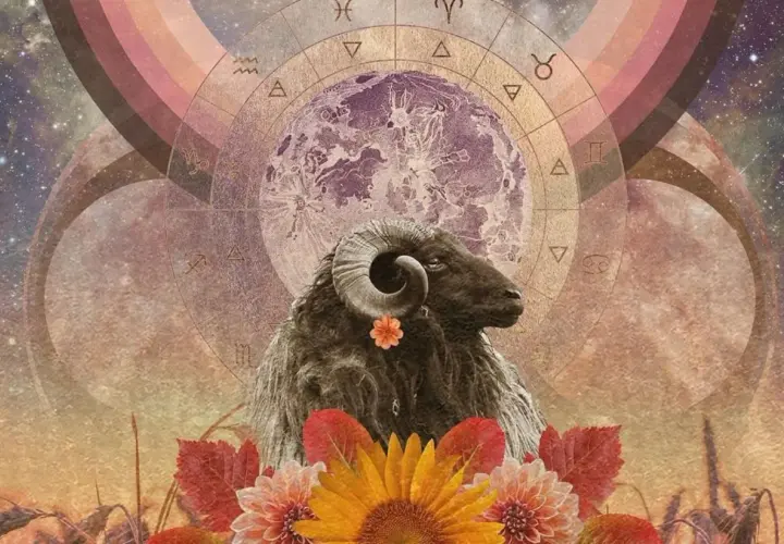 Baran z ozdobnym kwiatkiem, pod tęczowym łukiem i tarczą zodiaku. Mars w Baranie symbolizuje siłę i determinację.