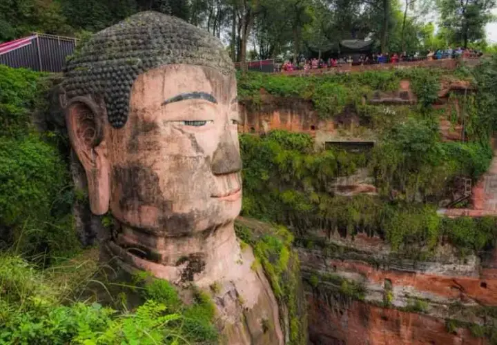 Oświecenie i wyzwolenie duchowe w buddyzmie zen – zrozumienie istoty