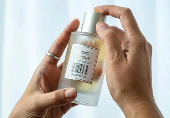 Perfumy na lotnisku: Oryginalne czy podróbka? Sprawdź!