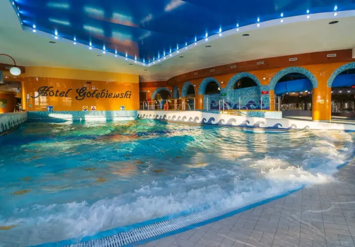Ile kosztuje doba w hotelu Gołębiewskim? Ceny, promocje i różnice sezonowe