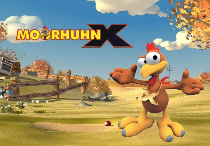 Ein verrücktes Huhn mit goldener Kette und einem X-Anhänger steht auf einem Feld. Im Hintergrund das Logo "Moorhuhn X" und Herbstlaub.