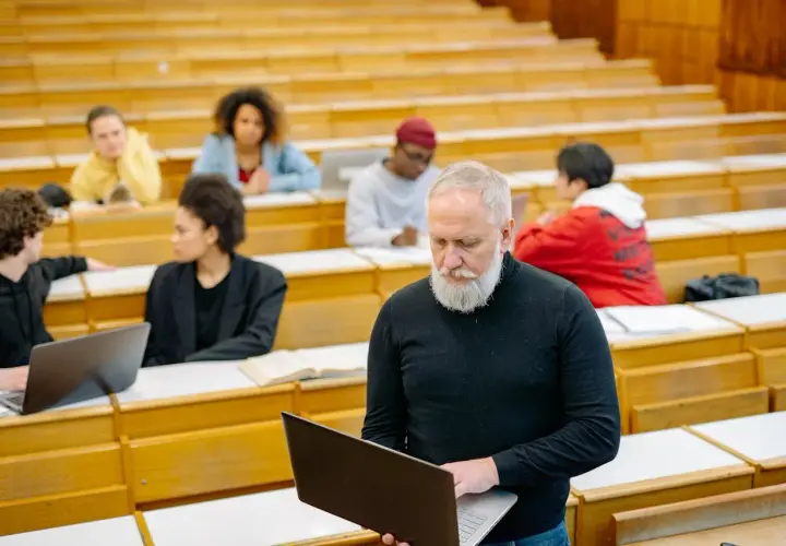 Matura na 30 procent – jakie studia wybierać, by nie przegrać przyszłości?