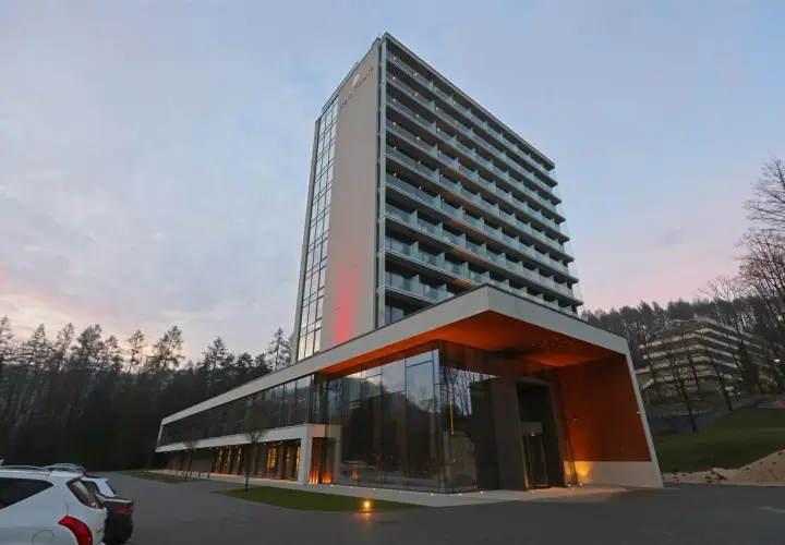 Nowoczesny hotel Pieniny Grand w Szczawnicy. Wiele pozytywnych opinii o tym miejscu.