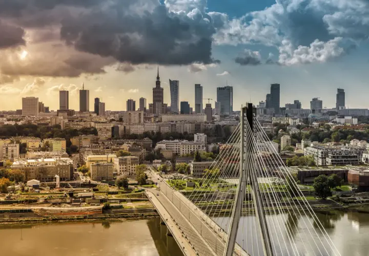 Warszawa: Atrakcje, muzea, wskazówki. Zwiedź stolicę jak ekspert!