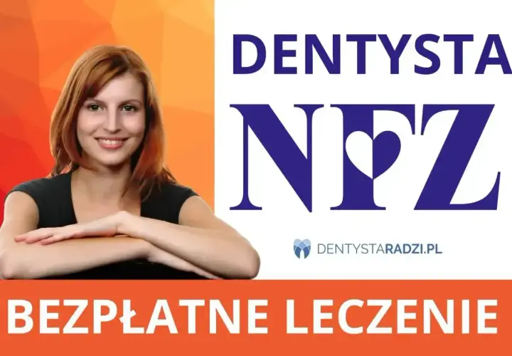 Uśmiechnięta kobieta obok logo DENTYSTA NFZ. Bezpłatne leczenie z bólem zęba? Sprawdź dentystaradzi.pl.