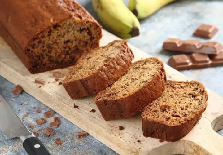 Prosty chleb bananowy: przepis bez zakalca krok po kroku