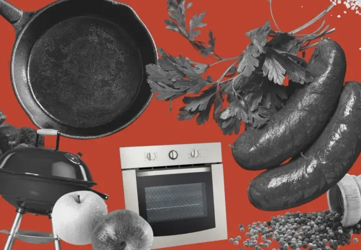 Préparation pour la cuisson du boudin noir : poêle, four, barbecue, herbes, épices et pommes.