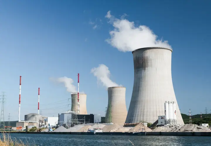 Ile uranu zużywa elektrownia atomowa? Wydajność, której nie znasz.