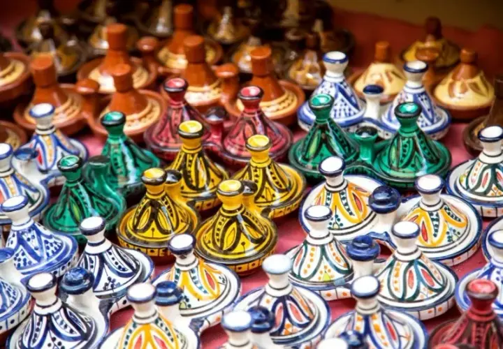 Najlepsze produkty i pamiątki - co warto kupić w Tunezji na bazarach