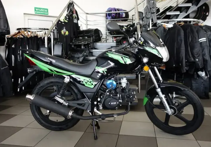 Motorower – co to jest? Poznaj prawdę o tym małym pojeździe!