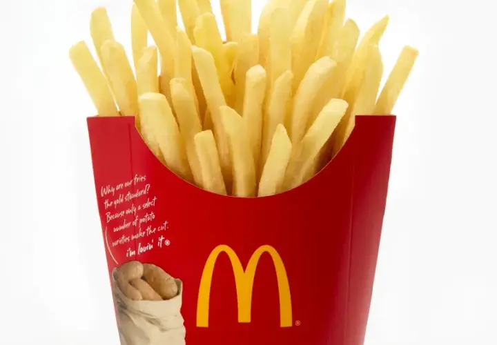 Ile kalorii mają frytki z McDonald's? Sprawdź porcje i wartości