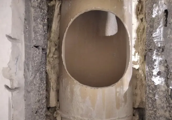 Jak wyciąć otwór w kominie ceramicznym bez ryzyka uszkodzeń