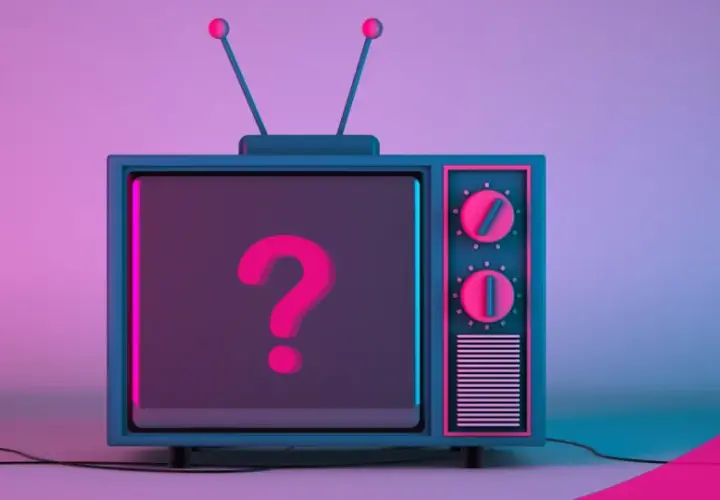 Stylizowany telewizor z pytajnikiem na ekranie. Jak sprawdzić siłę sygnału anteny? Logo TV+.