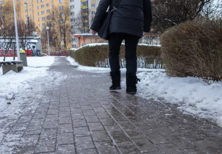 Jak sprawić, żeby buty nie były śliskie i uniknąć niebezpieczeństw