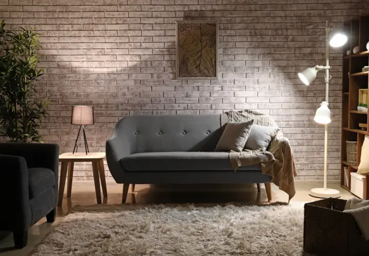 Co na ścianę zamiast farby i tapety? Odkryj kreatywne alternatywy