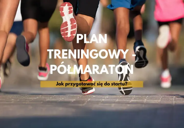 Plan treningowy na półmaraton: jak przygotować się do startu? Widok z dołu na nogi biegaczy podczas zawodów.