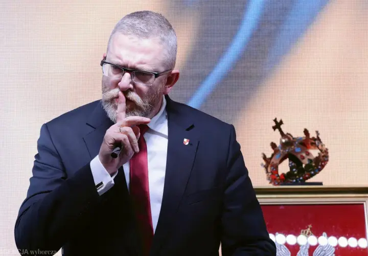 Filmy Grzegorza Brauna: Gdzie kupić legalnie? Formaty i źródła