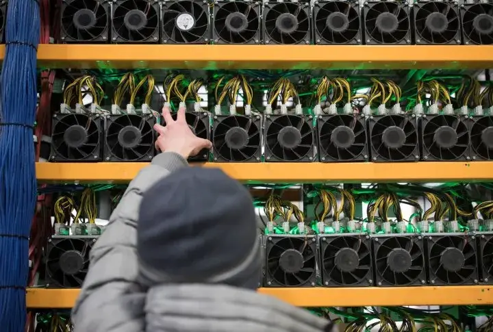 Najlepsze koparki do bitcoin - unikaj strat i wybierz mądrze