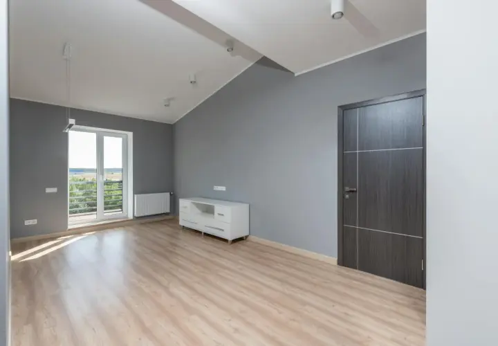 Jak uwzględnić wysokość pomieszczeń w projekcie domu – poradnik architekta i inwestora