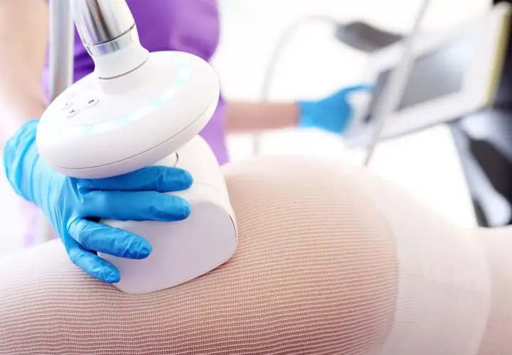 Endermologia rozciąga skórę? Ekspert wyjaśnia, jak ją ujędrnia!