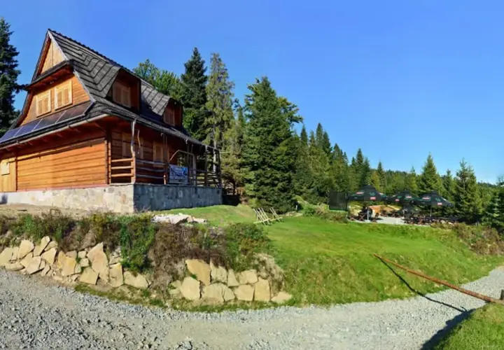 Bacówka u Dudka: Czy to idealny domek w Gorcach z widokiem na Tatry?