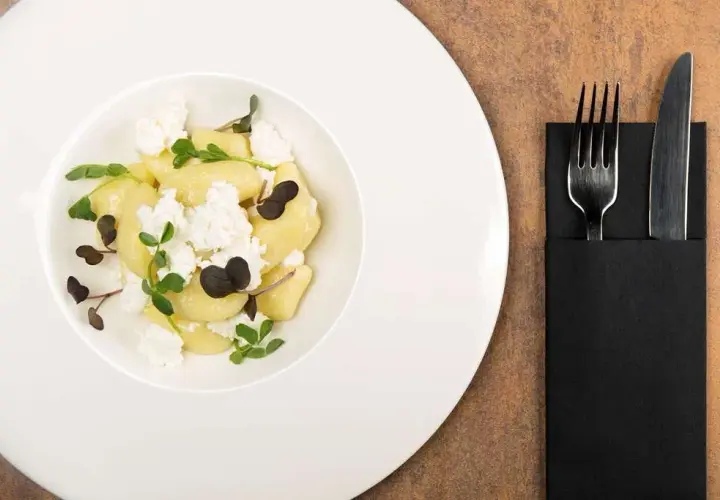 Kuchnia regionalna Katowice: odkryj smaki Śląska w najlepszych restauracjach