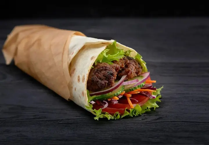 Ile kalorii ma kebab? Poznaj fakty i wybieraj mądrze