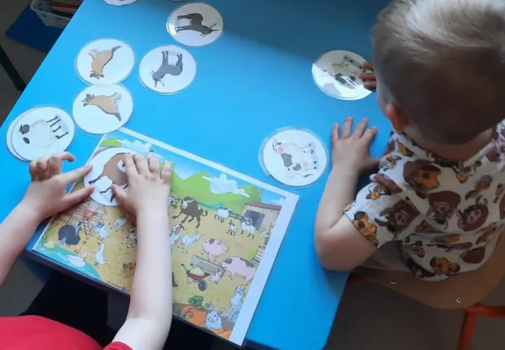Przedszkole integracyjne – co to znaczy i jak wspiera dzieci z niepełnosprawnościami