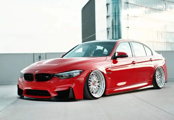BMW M3 F80 - wyjątkowe osiągi i specyfikacja sportowego sedana