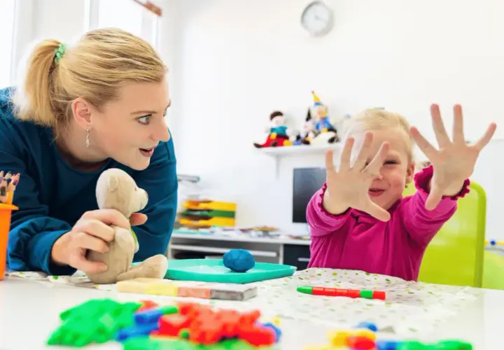 Problemy sensoryczne u dzieci: Rozpoznaj i pomóż swojemu maluchowi