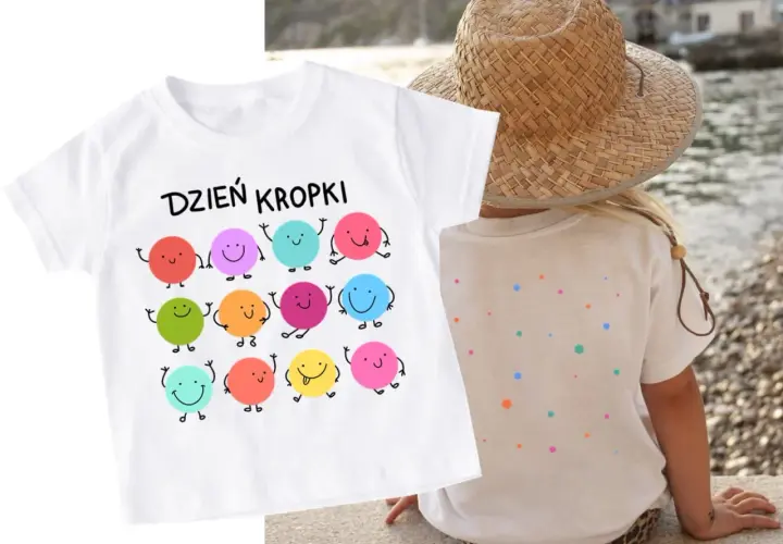 Biała koszulka z napisem "Dzień Kropki" i wesołymi, kolorowymi kropkami. Idealna na świętowanie tego dnia w stylu DIY!