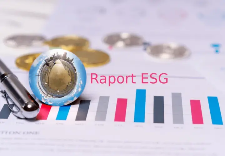Długopis i szklana kula z panoramą miasta na wykresie słupkowym, obok napisu "Raport ESG". Analiza danych finansowych i społecznych.