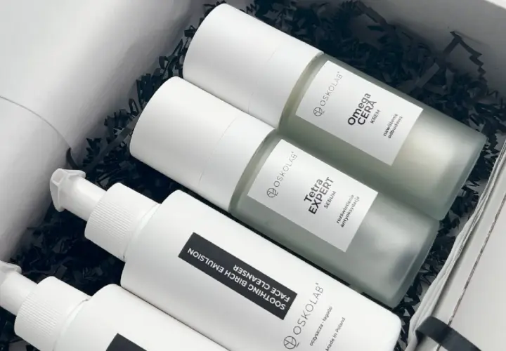 Zestaw kosmetyków Oskolab: krem Omega Cera i serum Tetra Expert. Zastanawiasz się, najpierw tonik czy serum? Ten zestaw to idealny początek pielęgnacji.