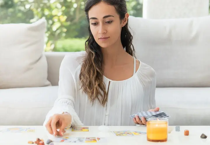  7 monet tarot - znaczenie karty i interpretacja