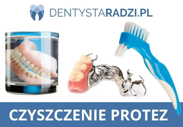 Szczoteczka i proteza w szklance wody. Dowiedz się, jak wyczyścić protezę zębową domowym sposobem, by zachować jej blask i higienę.