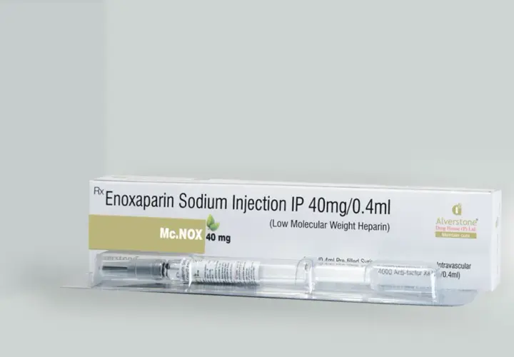 Zastrzyk Clexane (Enoxaparin Sodium) 40mg/0.4ml w ampułkostrzykawce, gotowy do użycia.
