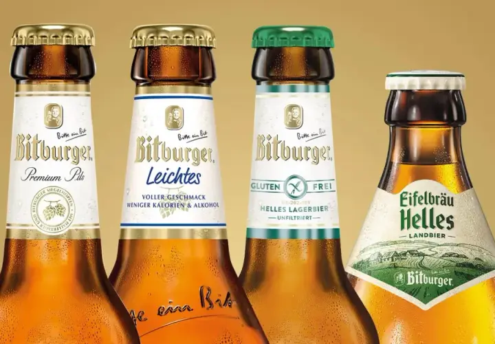 Cztery butelki piwa Bitburger: Premium Pils, Leichtes, bezglutenowe Helles Lagerbier i Eifelbräu Helles.
