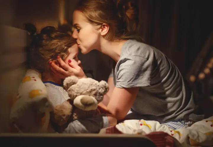 Lęki nocne u dzieci: Jak pomóc dziecku i odzyskać spokojne noce?