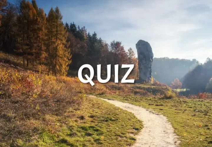 Jesienna ścieżka prowadzi do skalnego ostańca. Czas na quiz związku, by sprawdzić, jak dobrze się znacie!