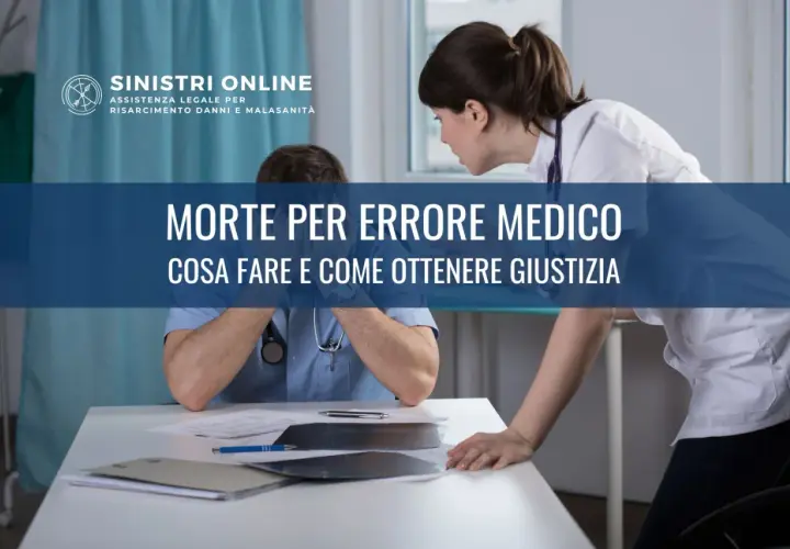 Medico disperato, assistito da collega, affronta le conseguenze di un possibile omicidio colposo medico. Testo: "Morte per errore medico".