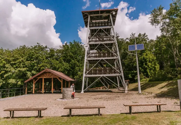 Bacówka na Brzance: Przewodnik po Pogórzu Ciężkowickim i Tatrach