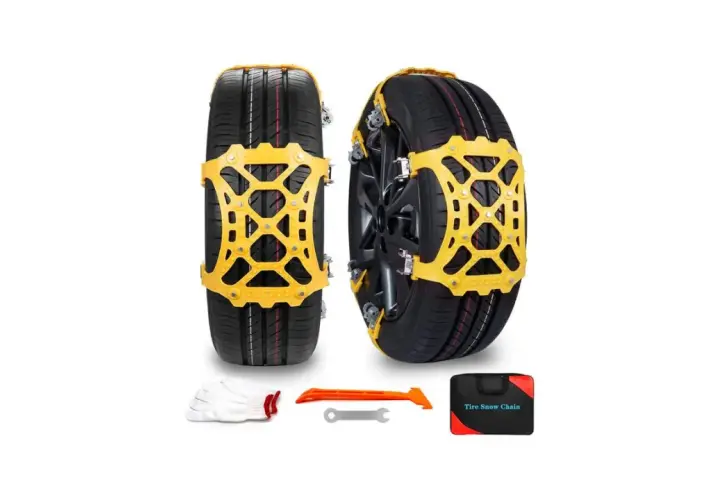 Dos neumáticos con cadenas amarillas, guantes blancos, herramienta naranja y llave. Muestra diferentes tipos de cadenas para nieve.