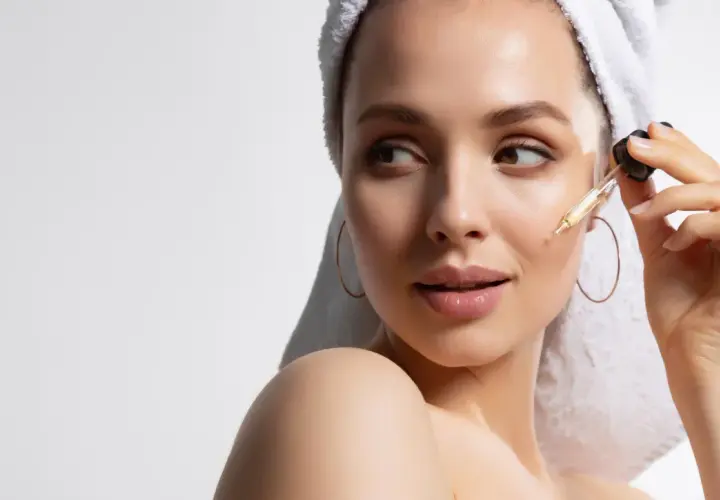 Biotaniqe Age Control serum: Skład, efekty, cena. Czy to Twój hit?