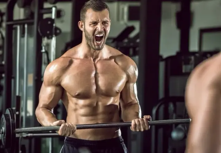 Testosteron przed czy po treningu - co przynosi lepsze efekty?